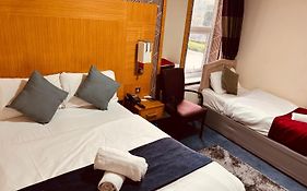 Acorn Lodge Hotel Gatwick & Parking